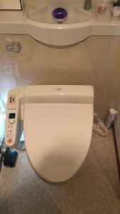水漏れしているウォシュレット