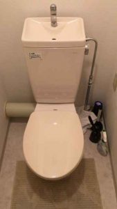 普通便座が取り付けられている便器