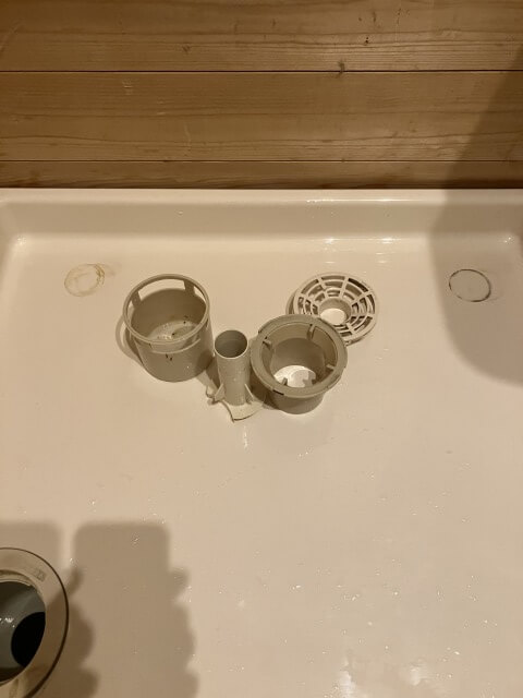 2025-11-7-Laundry-drain-clogged-22