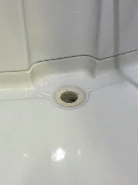 2026-1-16-shower-room-clogged-11