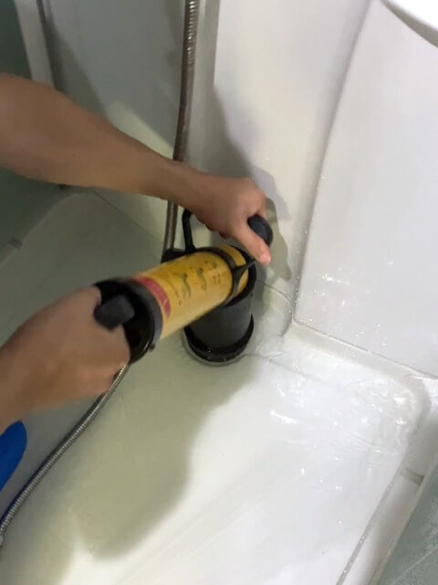 2026-1-16-shower-room-clogged-5