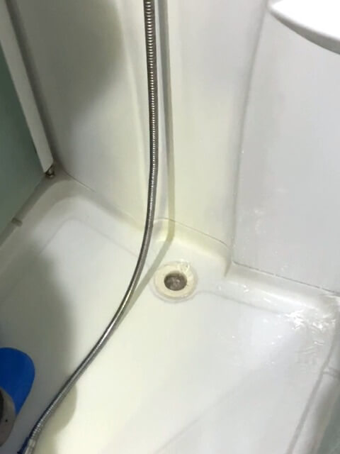 2026-1-16-shower-room-clogged-9