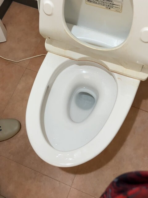 2026-1-2-clogged-toilet-7