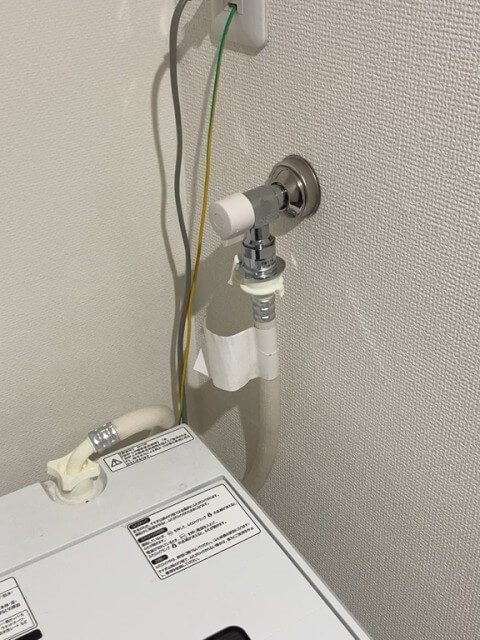 2026-3-6-change-the-direction-of-the-washing-machine-faucet-1