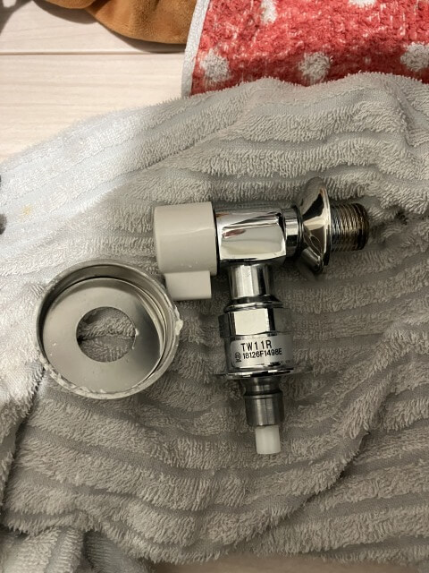 2026-3-6-change-the-direction-of-the-washing-machine-faucet-14