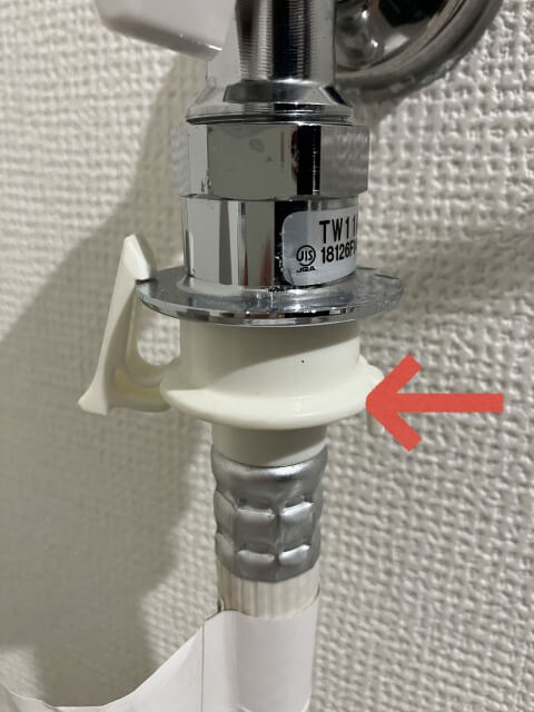 2026-3-6-change-the-direction-of-the-washing-machine-faucet-6